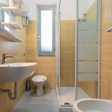 Spacious Apartment In Giulianova With Terrace Apartament