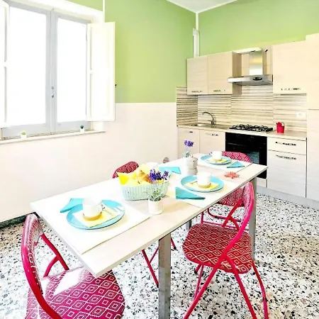 Spacious Apartment In Giulianova With Terrace